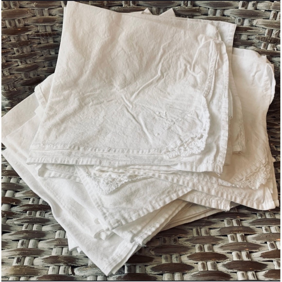 Large Vintage Tablecloth White Lace Crochet Buffet / Party / Formal Dining - Picture 8 of 13